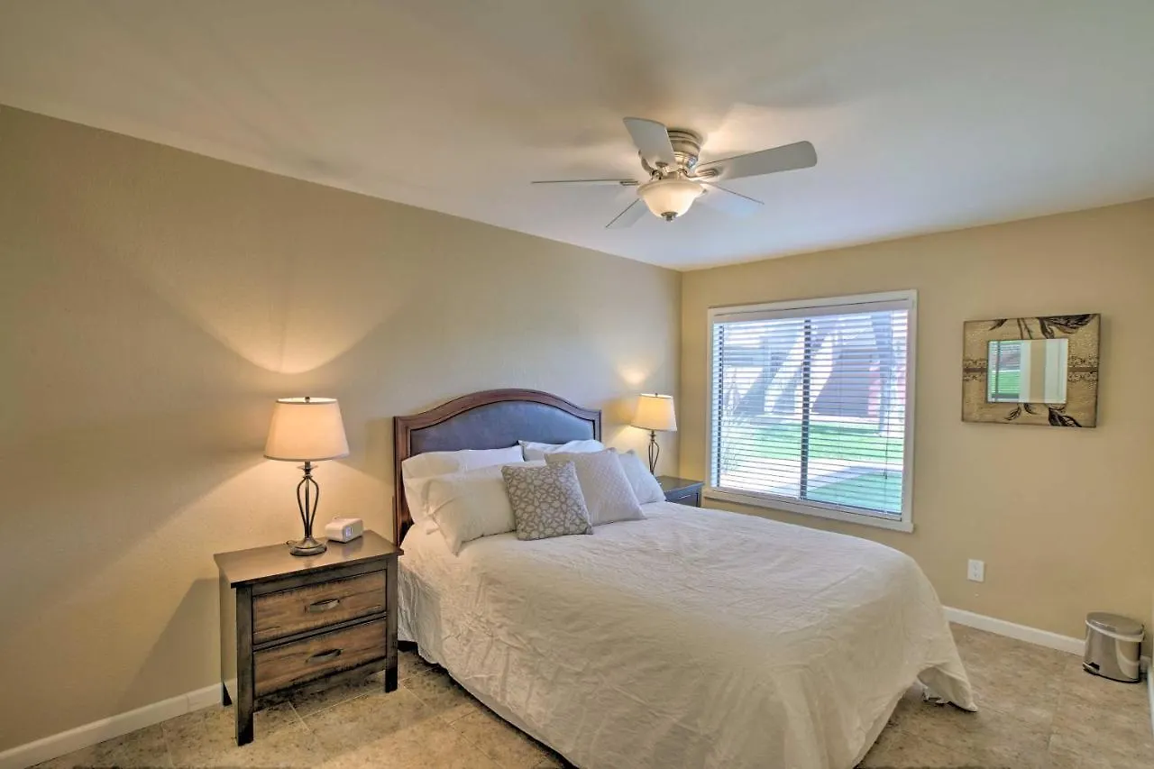 Scottsdale Condo On Golf Course With Pool Access!